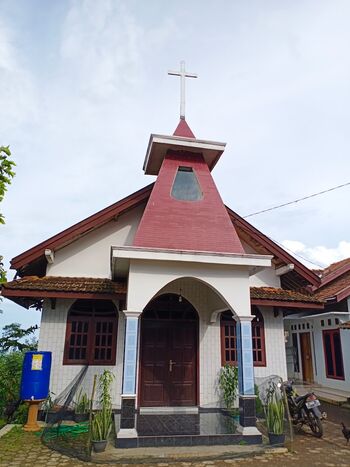 Gereja Injili di Tanah Jawa (GITJ) Karanganyar,  merupakan satu dari tiga gereja di Desa Jrahi (12/2/2021).