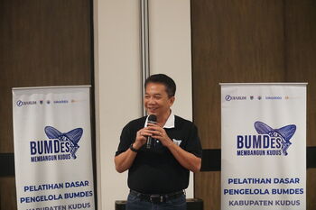 Achmad Budiharto, Deputy General Manager Community Development PT Djarum, menyambut dan memberi semangat kepada desa-desa peserta pendampingan BUMDes Angkatan 8, 2023.