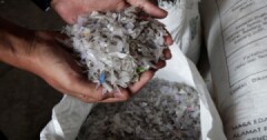 BUMDes Mandiri Sejahtera Cari Cuan Dari Sampah Plastik