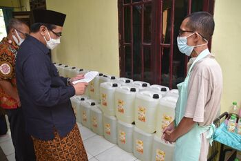 Produk turunan dari singkong juga bisa menghasilkan gula cair sebagai nilai tambah dari produk pertanian. 